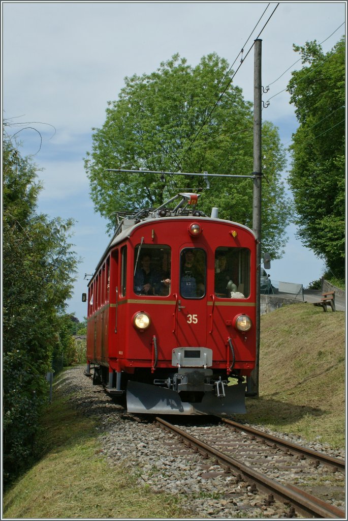 Der RhB ABe 4/4 N� 35 unterwegs nach Chamby. 
20. Mai 2012