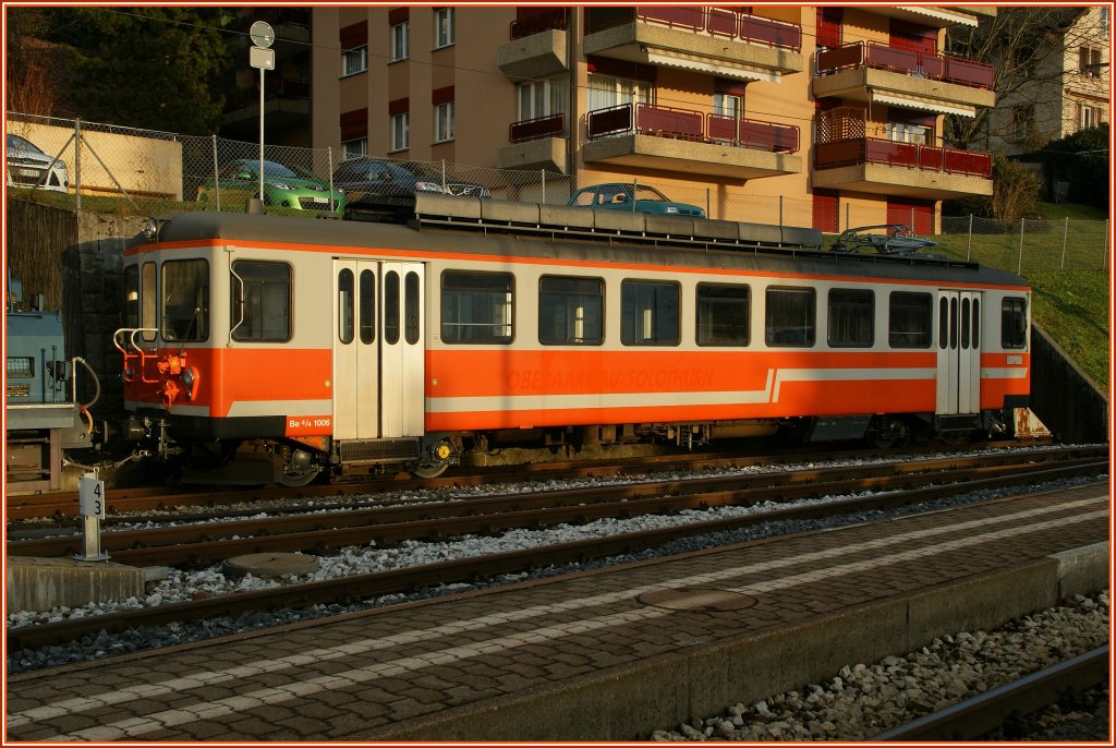 Der von der SNB(asm) �bernommene Be 4/4 1006 in Chernex. 
23. Dez. 2012