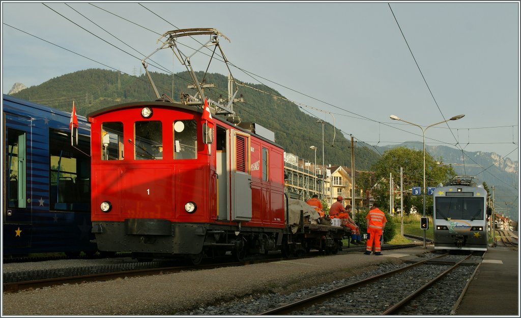 HGe 2/2 N� 1 mit einem Arbeitszug in Blonay. 
2. Aug. 2011