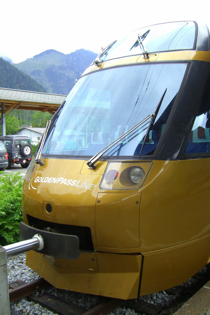  Pufferkuss . Spezialprellbock f�r die Mittelpufferkupplung des Steuewagens der MOB.
Aufnahme vom 03.08.2007 in Zweisimmen).