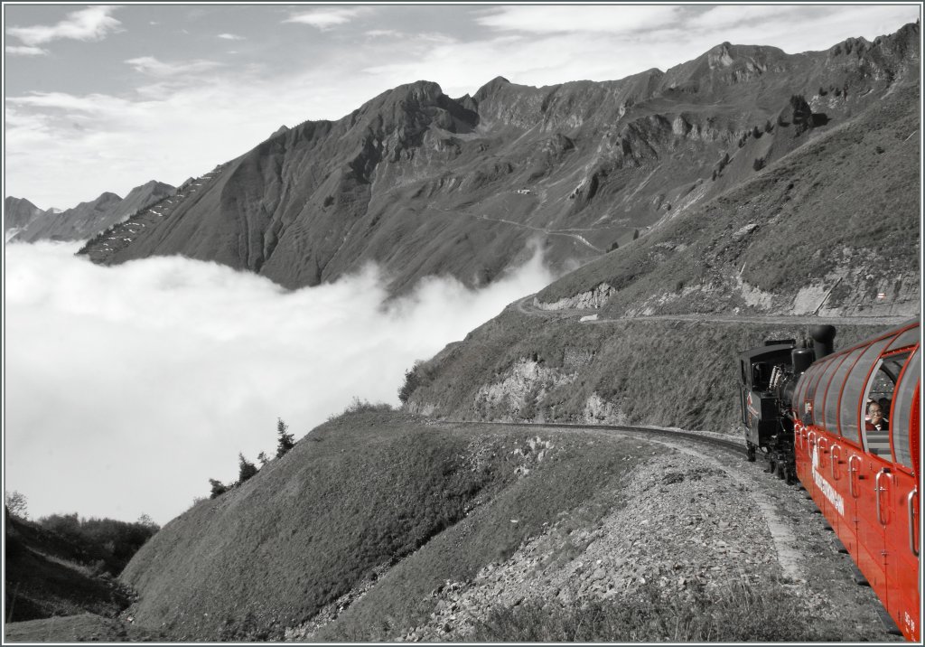 Talw�rts...
Zwischen Brienzer Rothorn und der Nebelobergrenze am 30. Sept. 2012