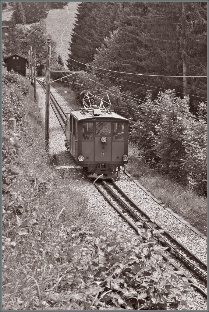 Und ein paar  Klicks  weiter in S/W nocheinmal MG HGe 2/2 N� 2 zwischen Cr�t-d'y-Bau und Haut-de-Caux am 14. August 12