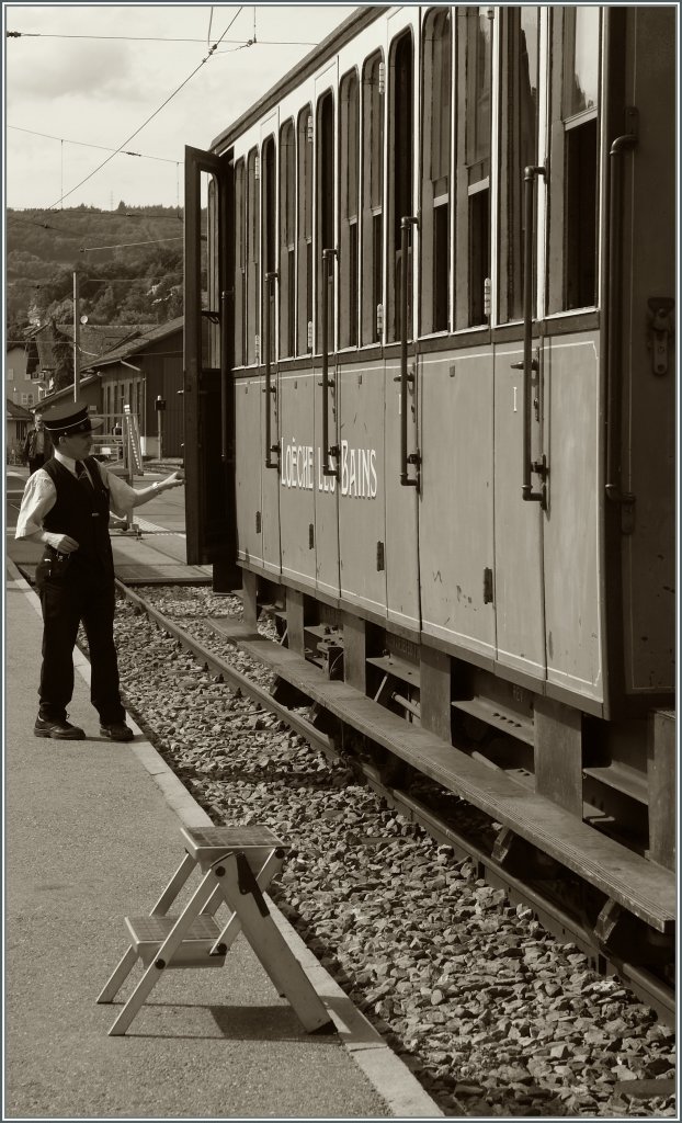 Während man in Leukerbad vergeblich auf den Zug wartet, wird man in Blonay freundlichst eingeladen mit einem Zug der LLB zu reisen...
12. Juni 2011
