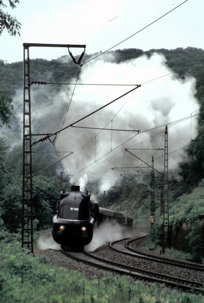 01 1102 auf der Geislinger Steige am 06.07.1996.