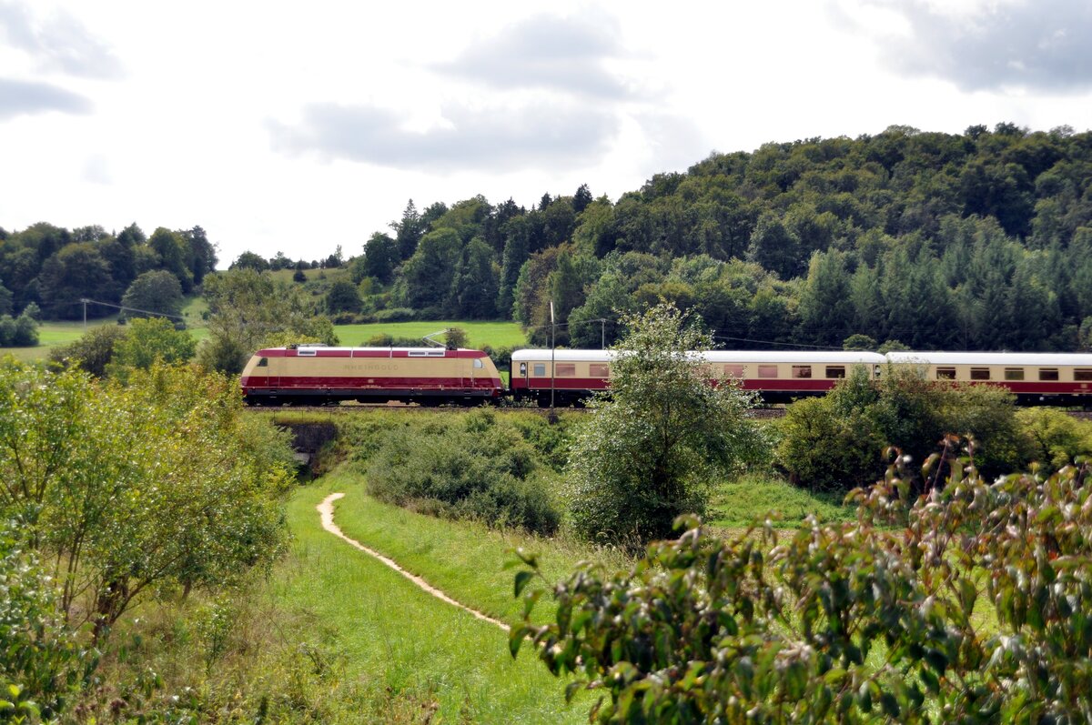 101 001-8 mit TEE Rheingold von AKE bei Lonsee am 03.09.2023.