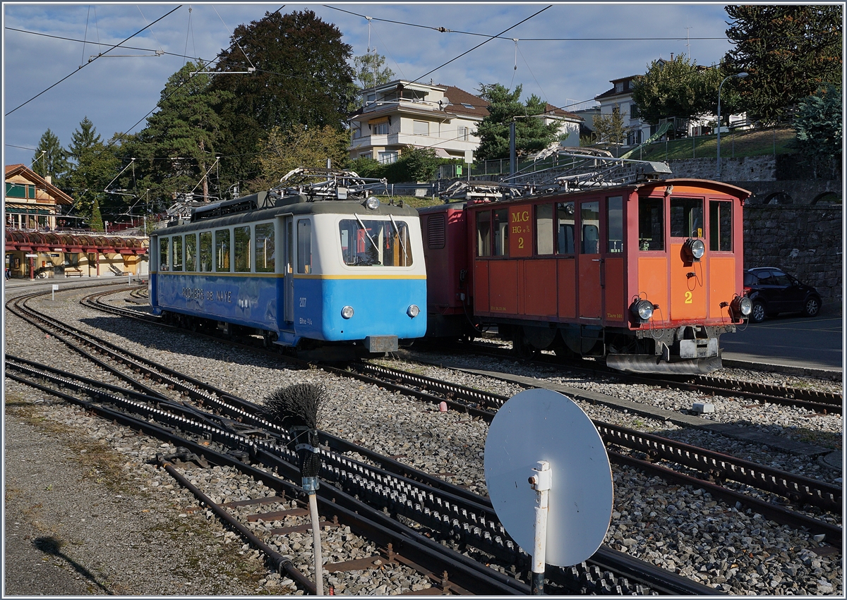 125 Jahre Glion Rocheres de Naye - Die MG HGe 2/2 N° 2, die leider nicht bewegt werden darf und der Bhe 2/4 207 sind für die Fahrzeug Parade in Glion abgestellt.
16. Sept. 2017
