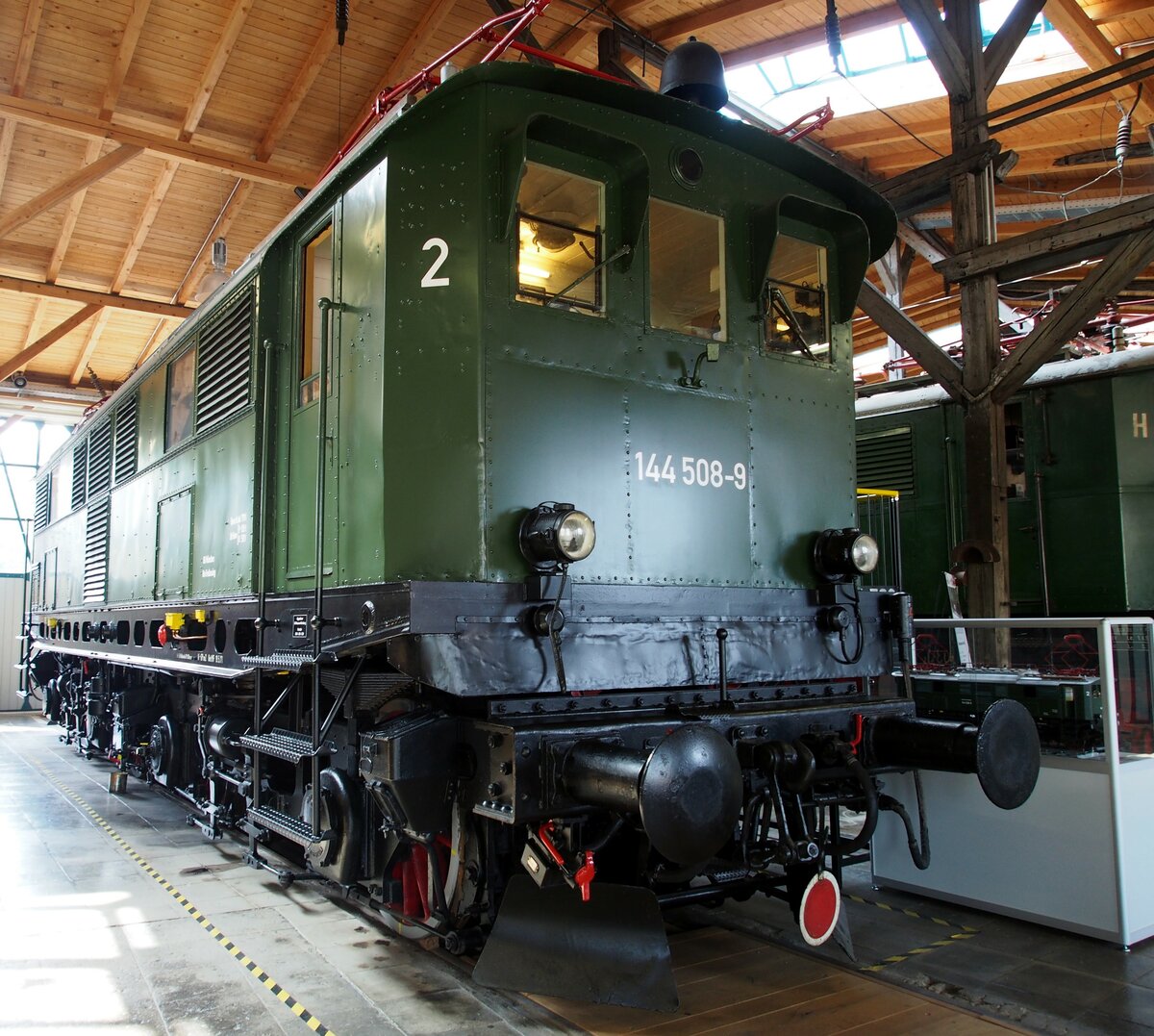 144 508-9 in der Lokwelt Freilassing am 01.09.2019.
