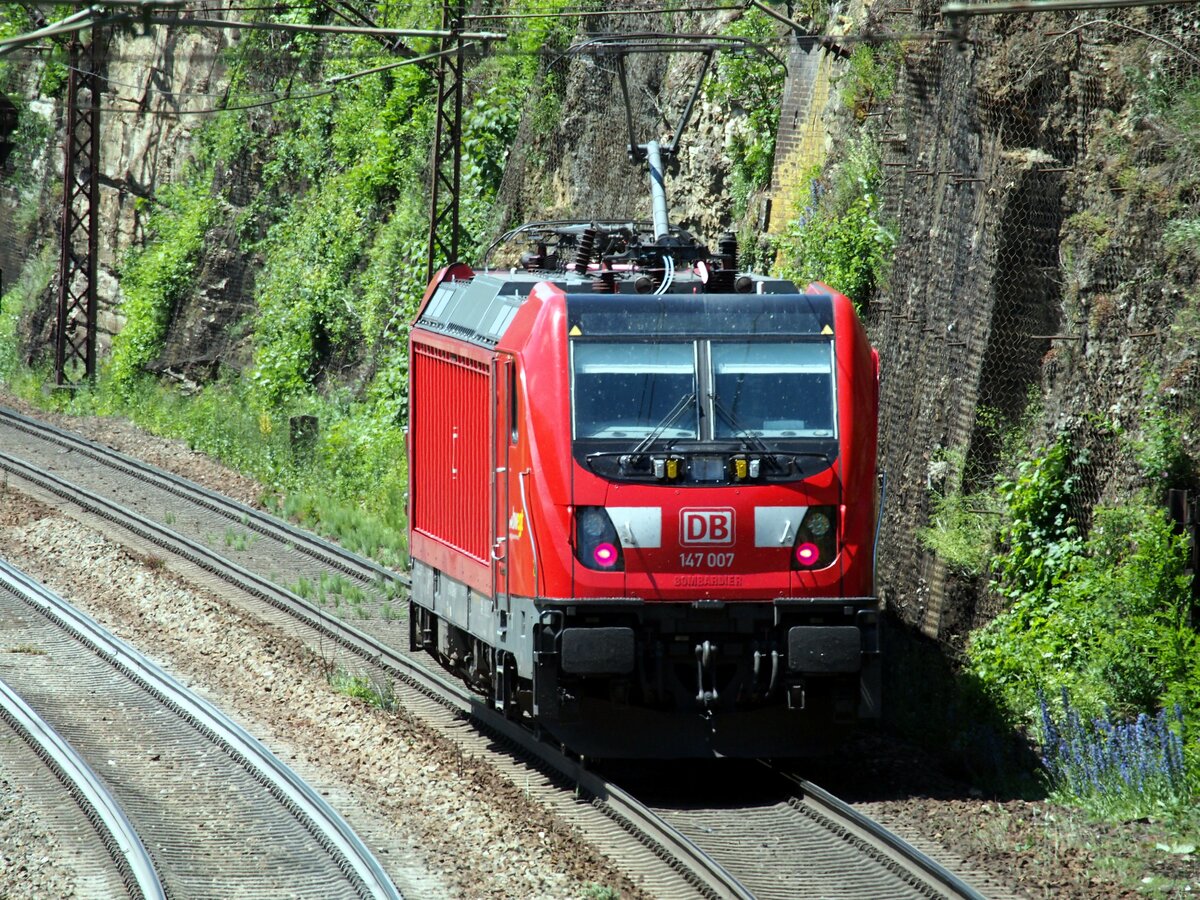 147 007 Solofahrt auf der Geislinger Steige am 12.06.2020.