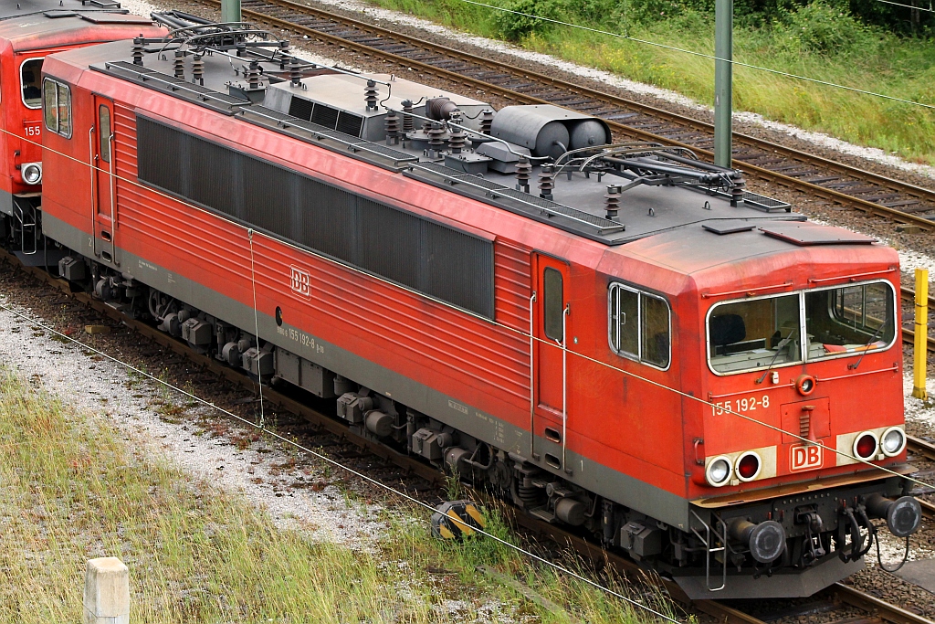 155 192-8 stand im Rbf Maschen mit weiteren Schwestern abgestellt und konnte gut von einer Brücke fotografiert werden. 29.06.2013