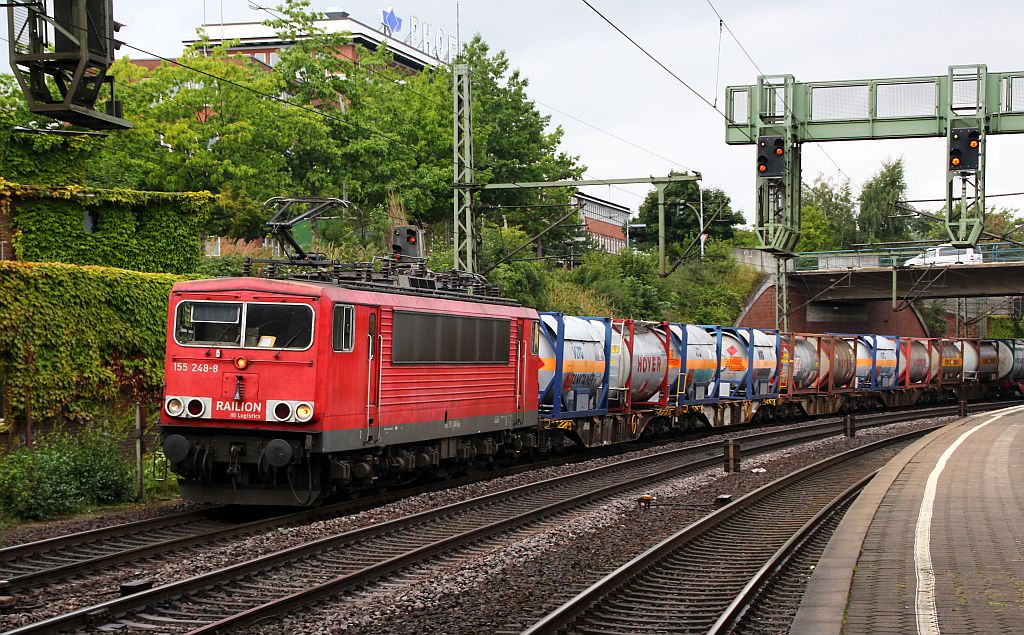 155 248-8 fährt hier mit einem Gefahrgutzug durch den Bhf HH-Harburg. 07.09.2012