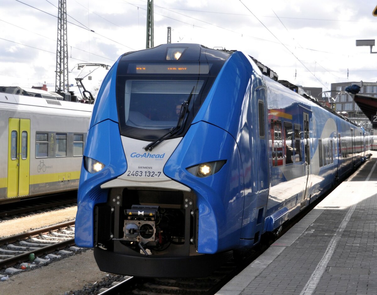 2 463 132-7 Siemens Mireo RE 9 in Ulm am 08.03.2023.