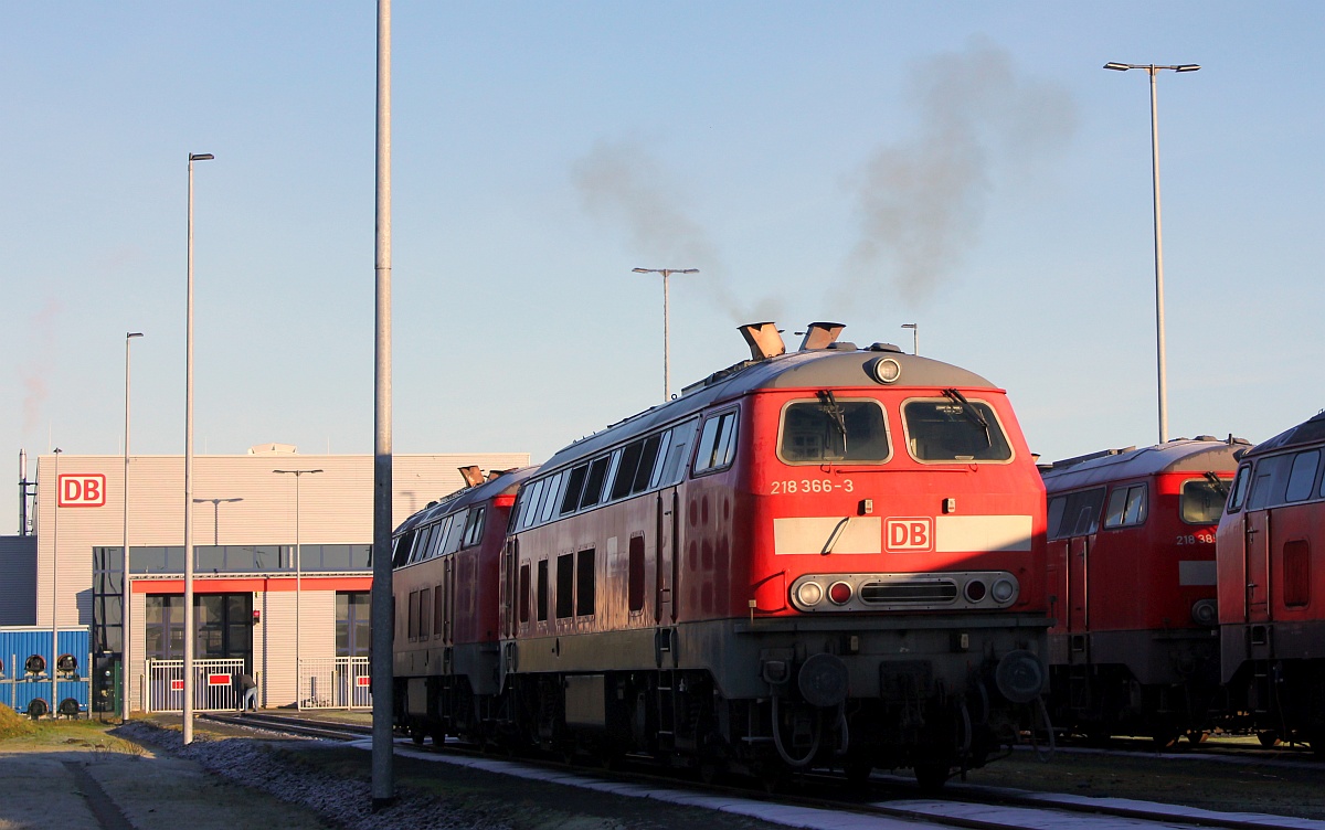 218 366-3 (REV/ HB X/29.11.16) während eines Startvorganges Niebüll 17.12.2017
