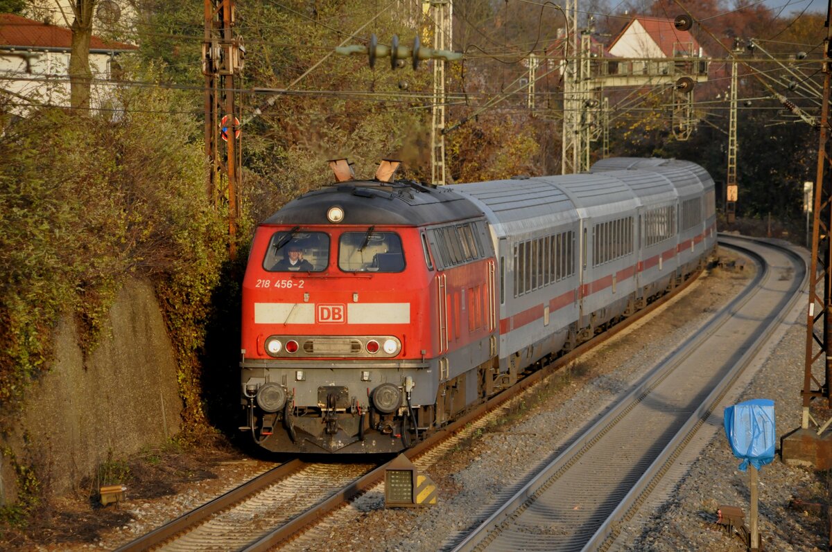 218 456-2 -mal alleine mit IC Allgäu 2013 in Ulm am 04.11.2010.