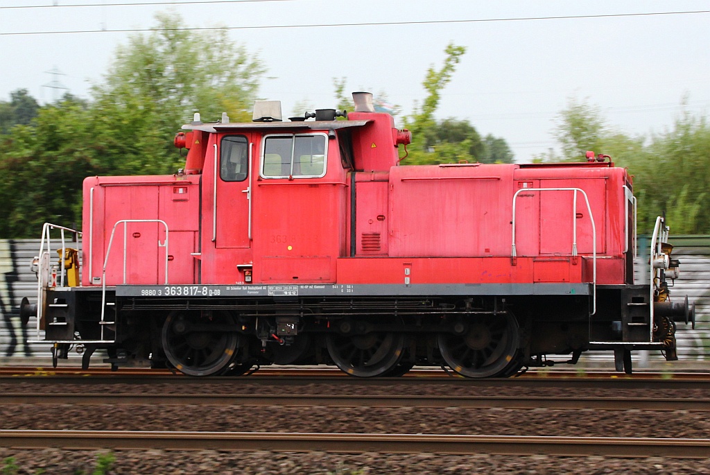 363 817-8 dieselt hier gem�tlich durch HH-Harburg. 07.09.12 (0800)