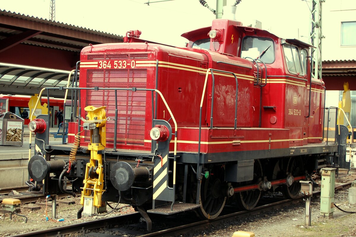 364 533-0 in Ulm am 25.03.2006.