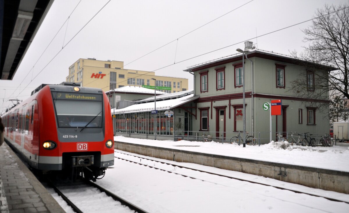 423 114-8 in M�nchen-Giesing am 28.01.2011.
