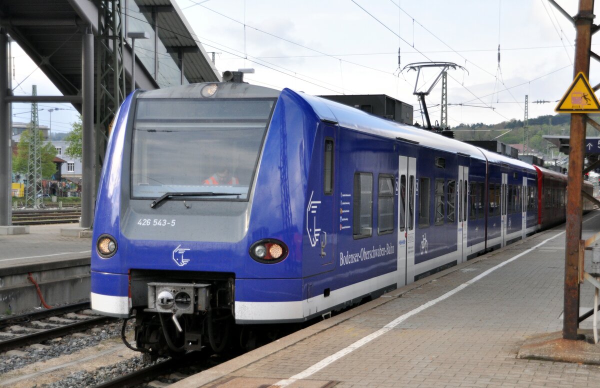 426 543-5 der Bodensee-Oberschwaben-Bahn 94 80 0426 543-5 D BOBFN in Ulm am 30.04.2022.