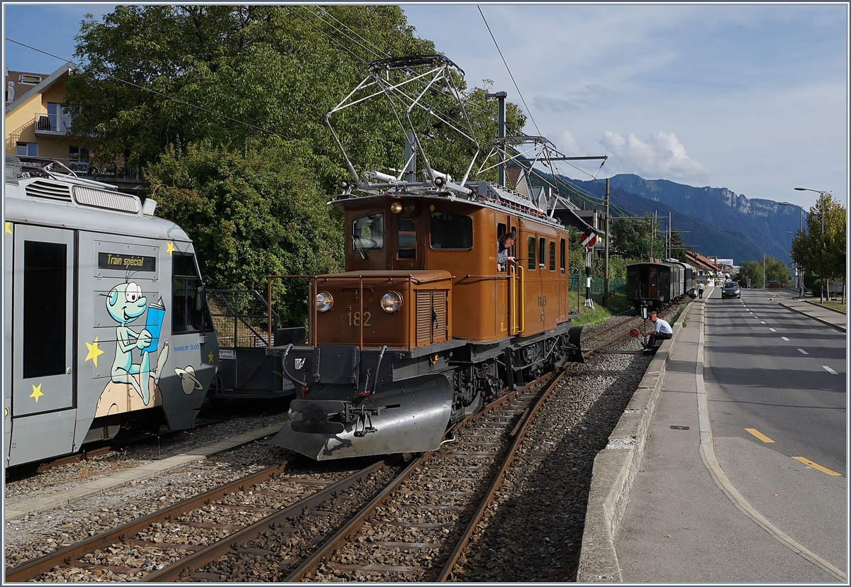 50 Jahre Blonay Chamby - MEGA BERNINA FESTIVAL: Das RhB Bernina Krokodil Ge 4/4 182 beim Rangieren in Blonay. 
9. Sept. 2018