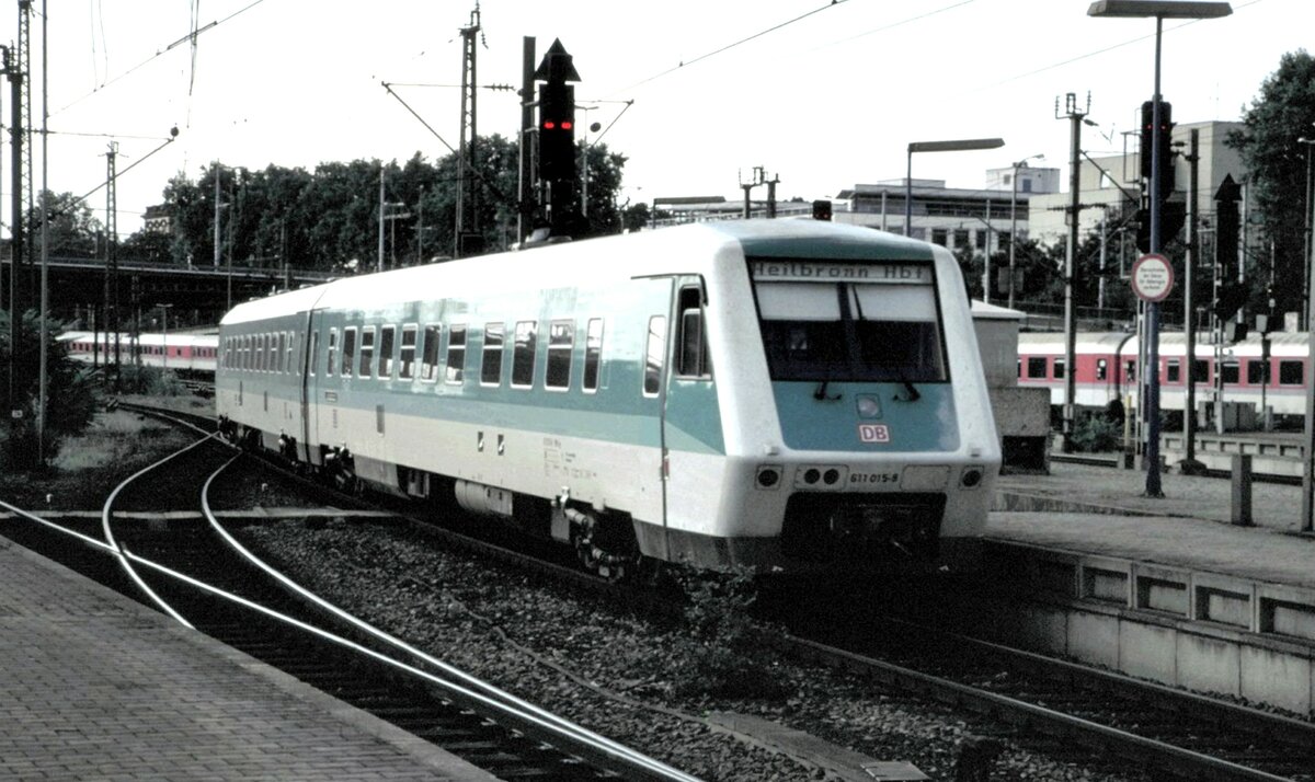611 015-9 in Mannheim am 04.08.1997.