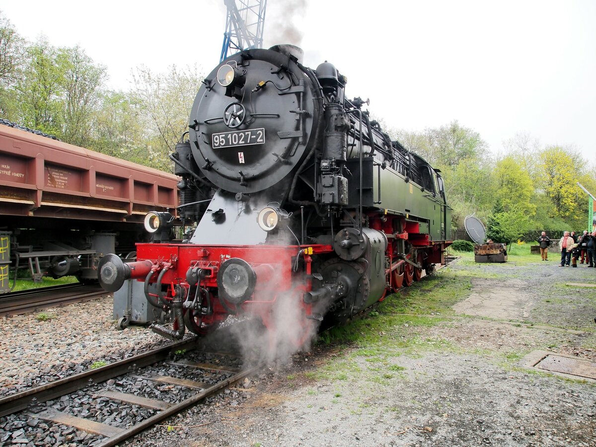 95 1027-2 in Dresden Altstadt beim 8. Dampfloktreffen am 15.04.2016.