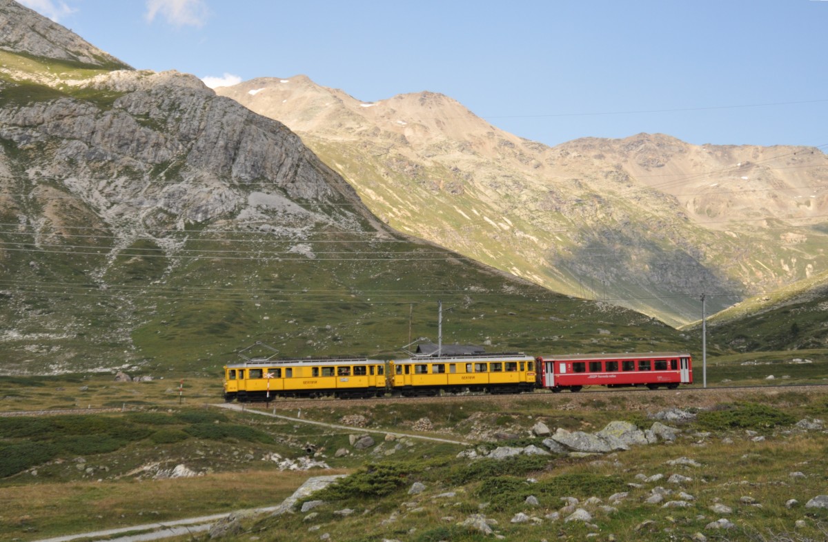 ABe 4 Nr.30 und 34 bei Lagalp / Berninagebiet am 27.08.2009.