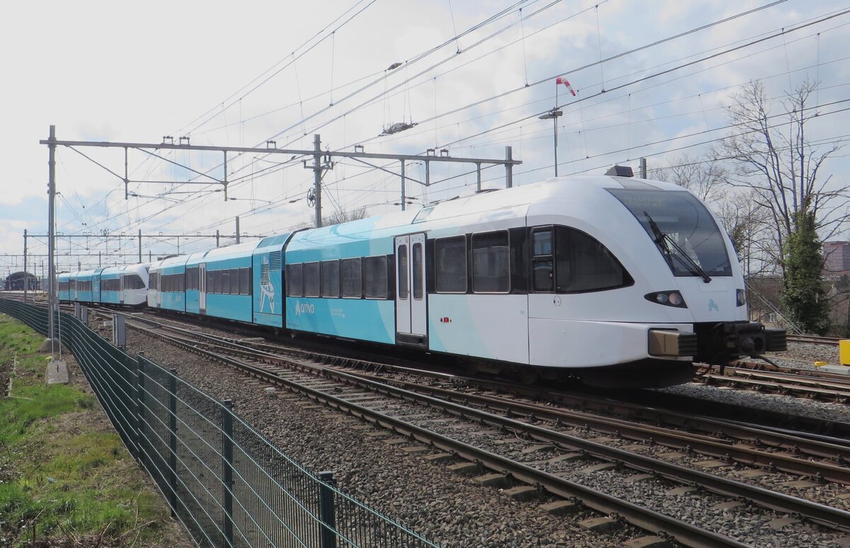 Am 15 M�rz 2022 hat Arriva 322 soeben die Waalbr�cke bei Nijmegen uberquert.