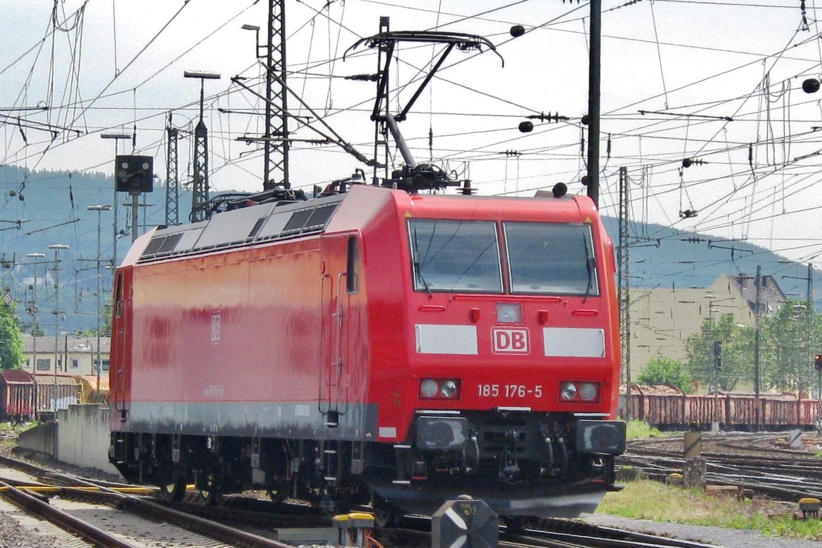 Am 2 Juni 2012 nimmt 185 176 quasi-Teil an der Lokparade in Koblenz-Lützel. 