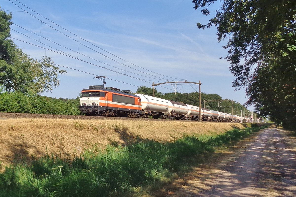 Am 29 Juli 2018 passiert Captrain 1837 Tilburg Oude warande.
