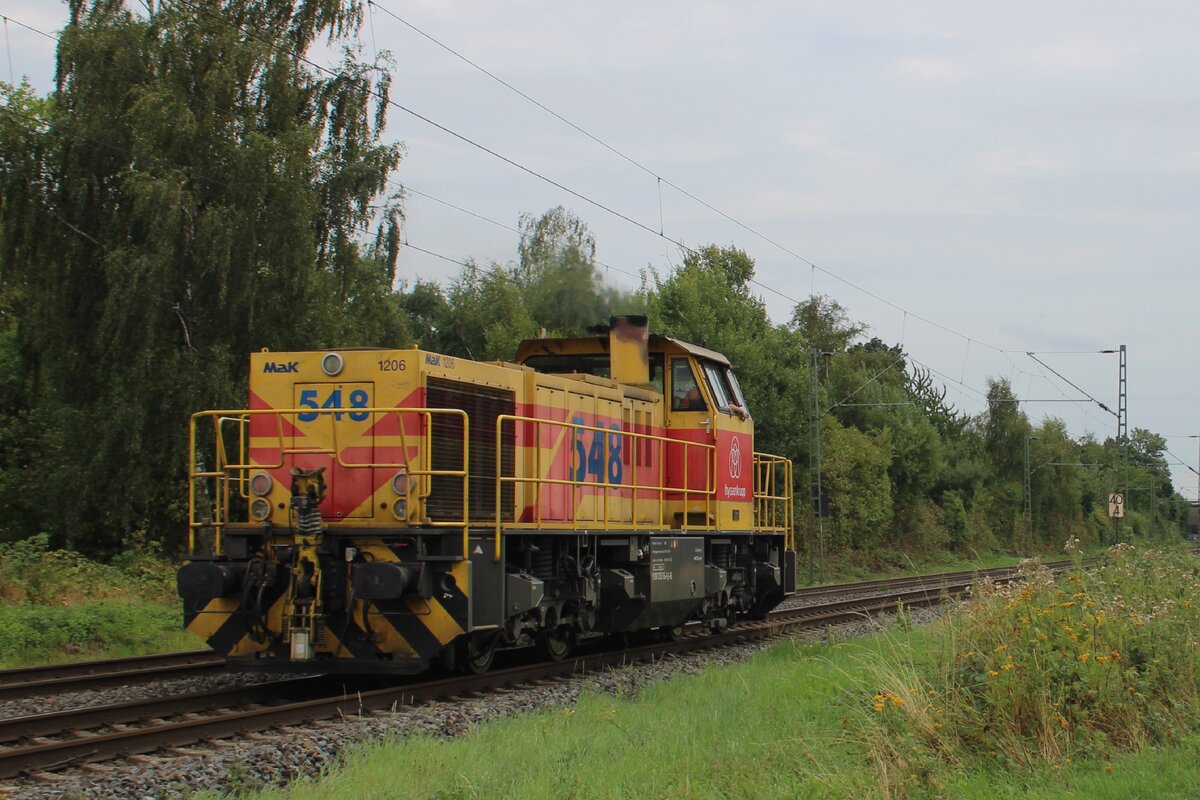 Am 8 Augustus 2025 wurde Thyssen-Krupp 548 vom offenbarer Weg bei Kaarst fotografiert.