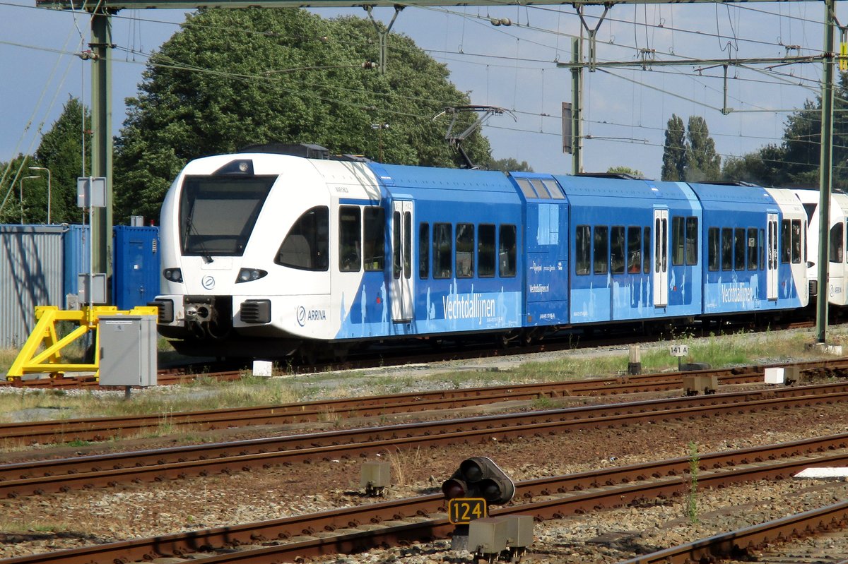 Arriva 518 ´WAR CHILD´ steht am 20 Juli 2017 abgestellt in Zwolle.