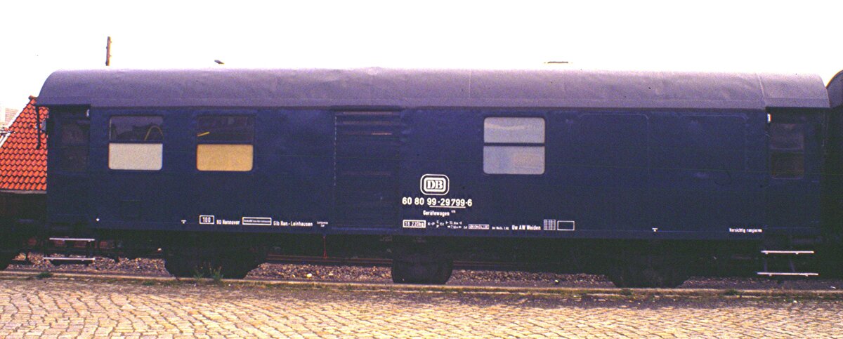 Bauzugwagen 60 80 99-29 799-6 Ger�tewagen in Salzgitter-Bad im August 1980.