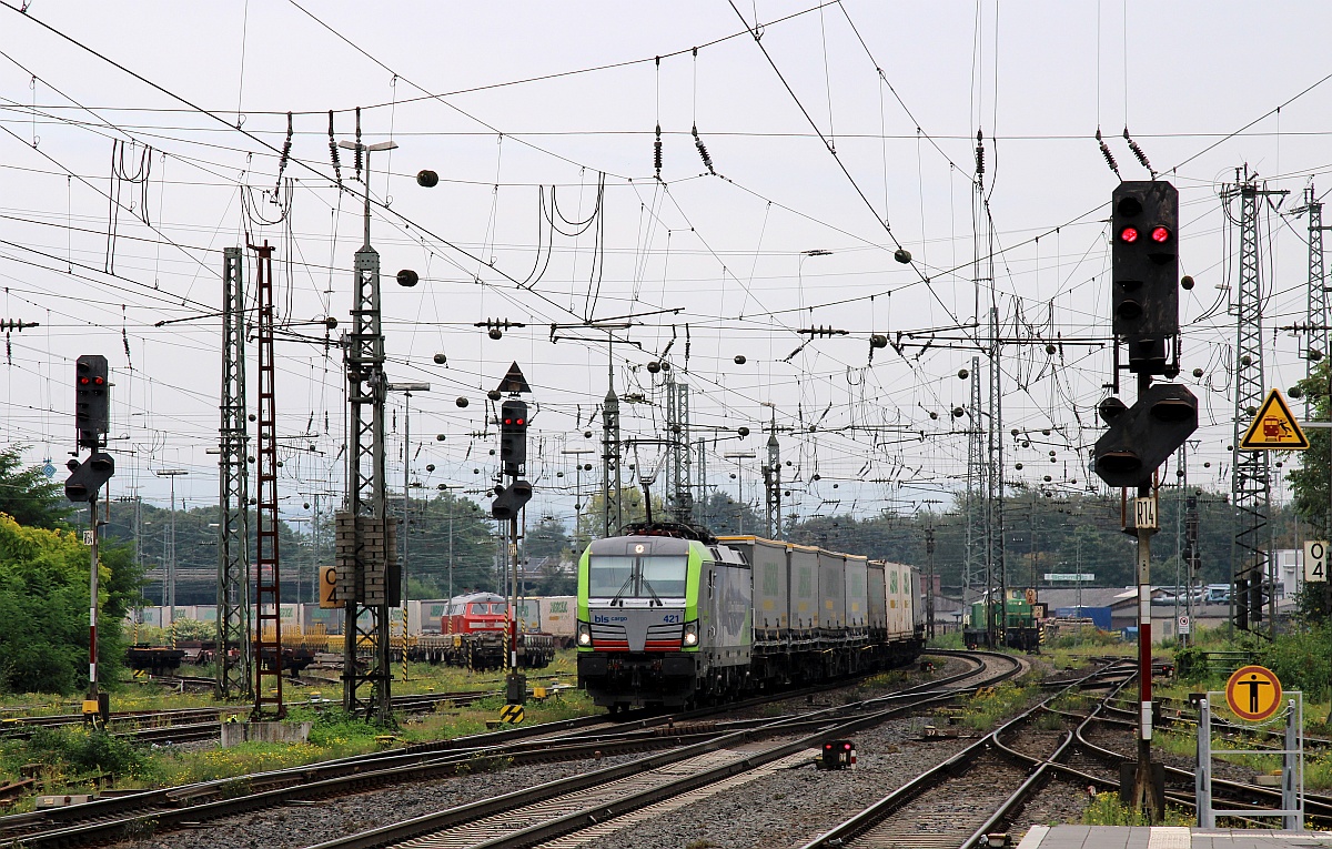 BLS 4475 421-4 (MMAL/21.10.20) mit dem Ambrogio KLV aufgenommen bei der Durchfahrt in Neuwied. 17.09.2021