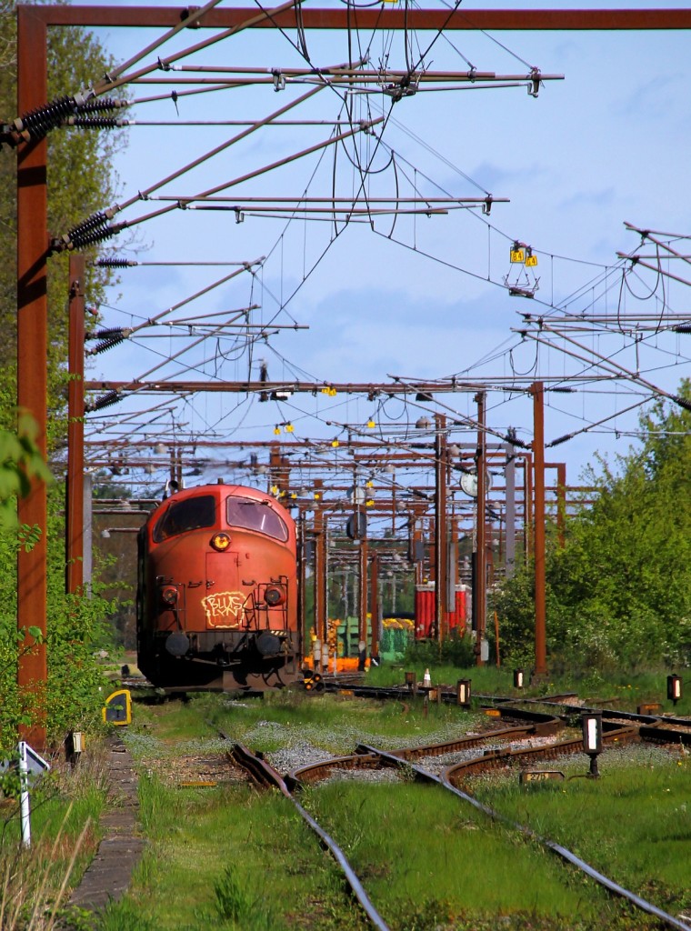 Captrain/Railcare Litra MY 1122 festgehalten während einer kurzen Rangierfahrt im Gbf Padborg. 03.05.2014