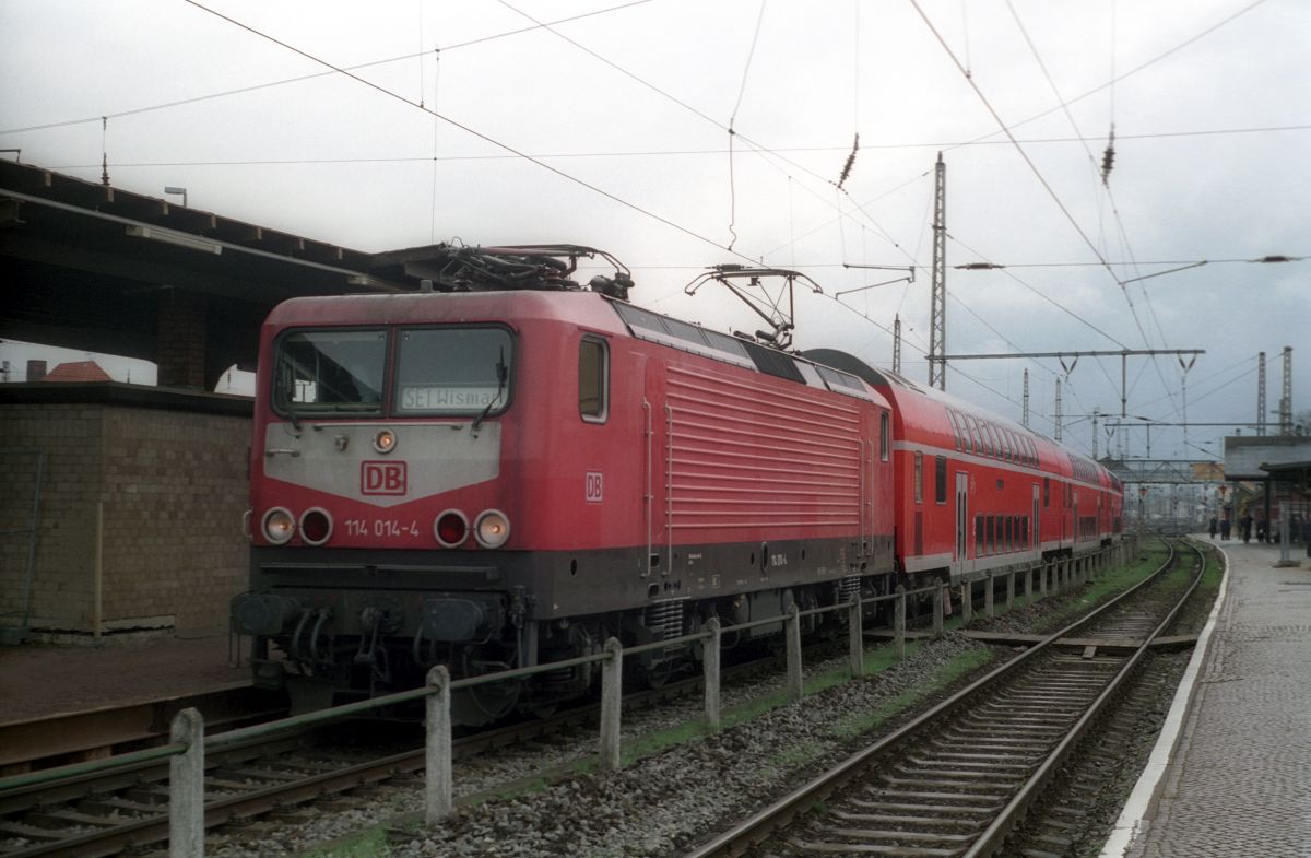DB 114 014-4 Wittenberge Bhf 07.04.2001