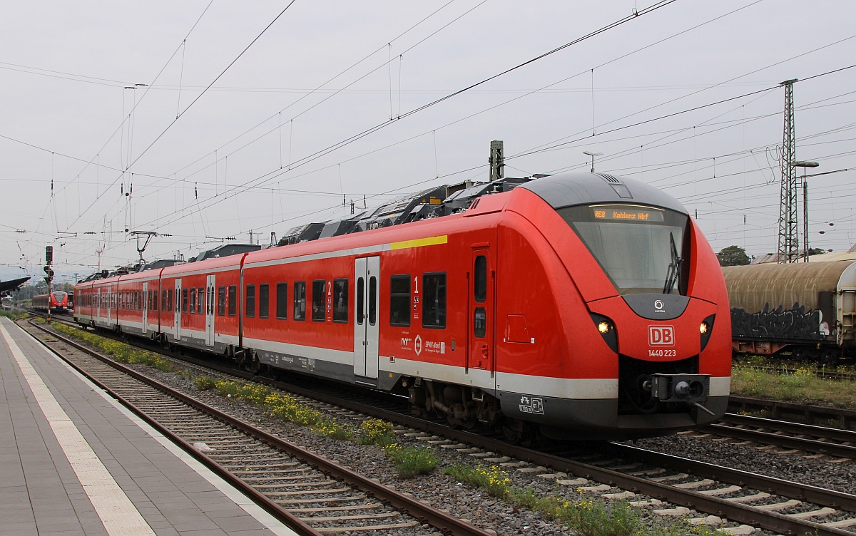 DB 1440 223/723 als RE8 nach Koblenz Hbf Einfahrt Neuwied. 17.09.2021