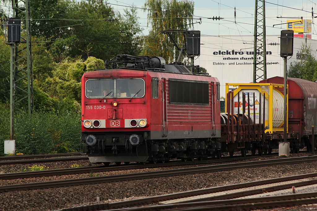 DB 155 030-0 durchfährt laut pfeiffend Koblenz-Lützel mit einem Gz. 29.09.2012 