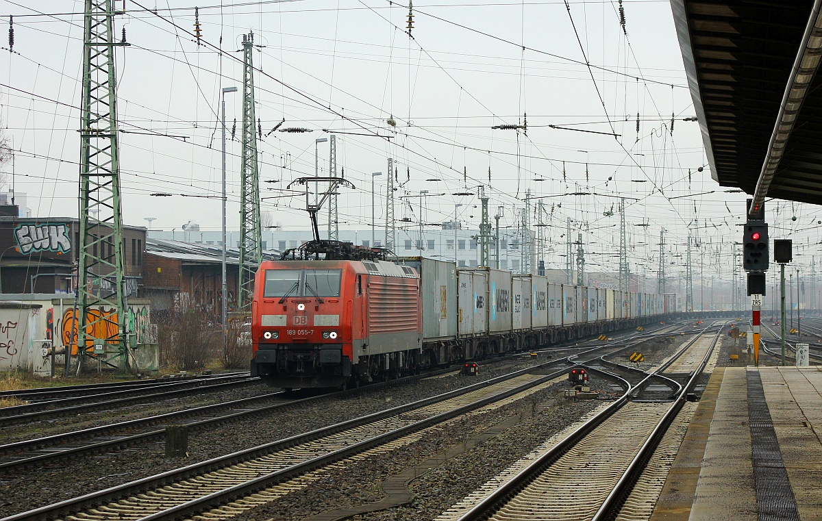 DB 189 055-7 mit Containerzug Bremen Hbf 26.02.16