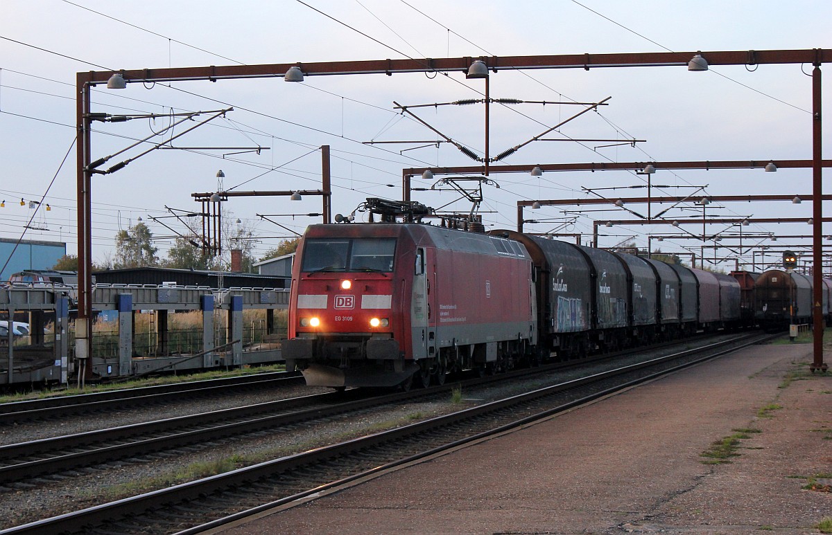 DBCSC EG 3109 noch mit Folien beklebt hat Einfahrt in Pattburg/DK. 12.10.2018
