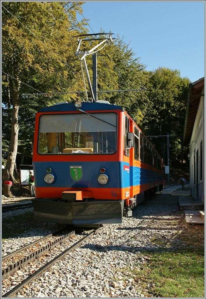 Der Beh 4/8 14 in Bella Vista.
13. Sept. 2013