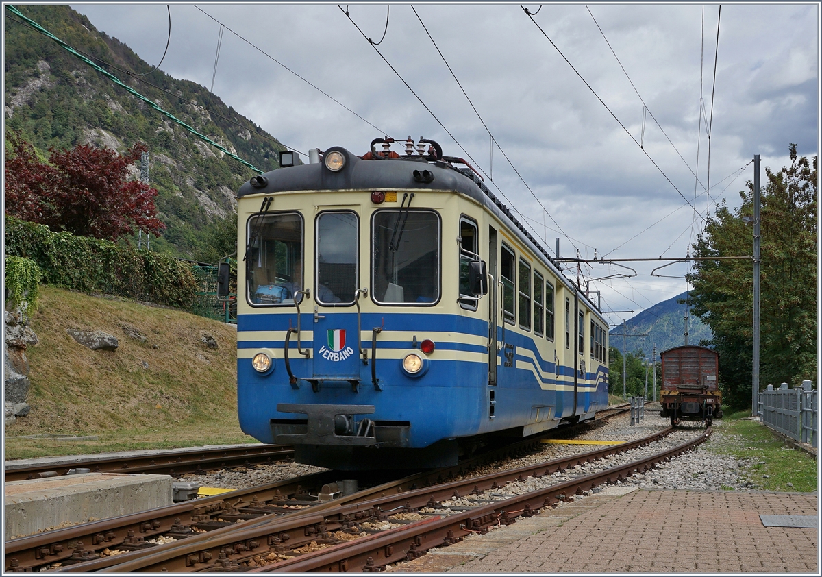 Der Ferrovia Vigezzina ABe 6/6 35  Verbano  erreicht Malesco.
5. Sept. 2016