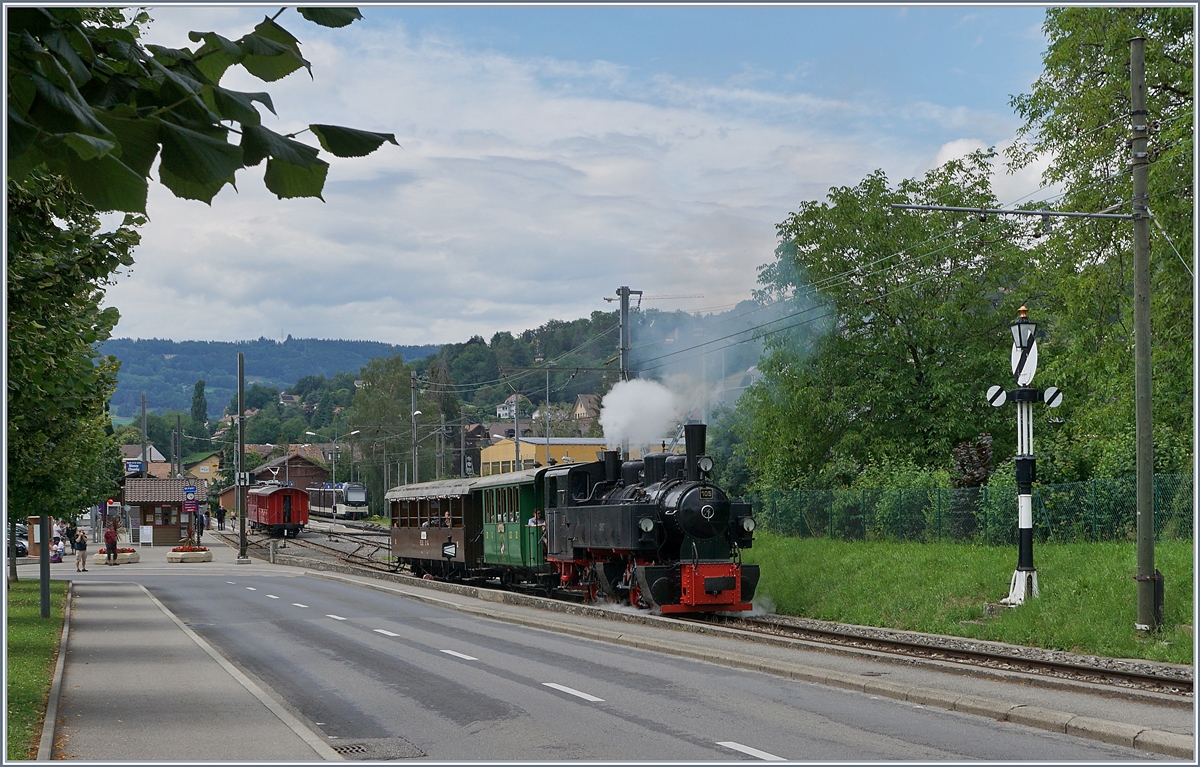 Der  Klassiker : Die Blonay-Chamby Bahn G 2x 2/2 105 verlässt mir ihrem Dampfzug Blonay.

28. Juni 2020