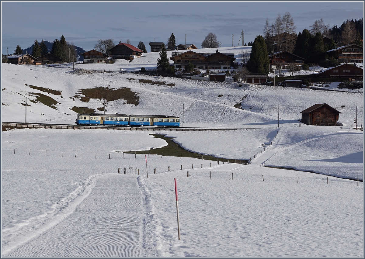 Der MOB ABDe 8/8 4002 VAUD bei Schönried.
10. Jan. 2018