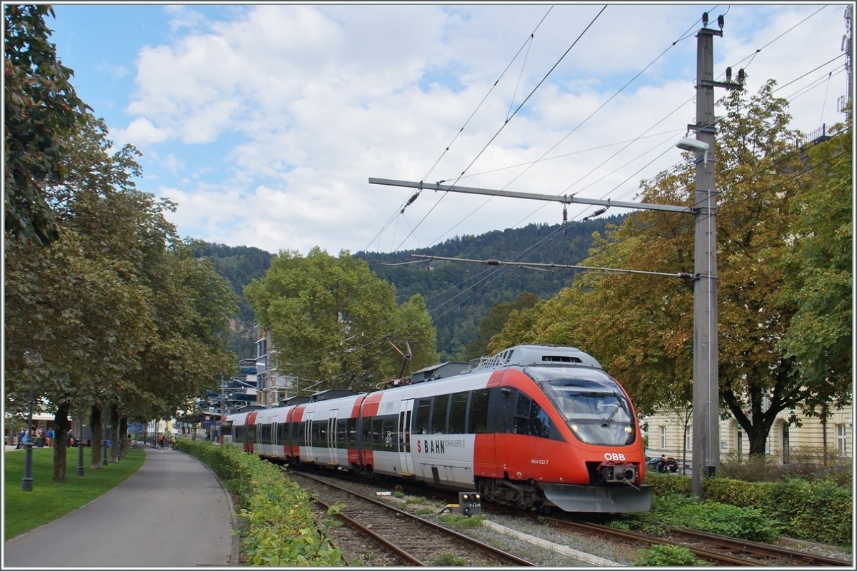 Der ÖBB ET 4024 032-7 zwischen Bregenz Hafen und Bregenz.
19. Sept. 2015