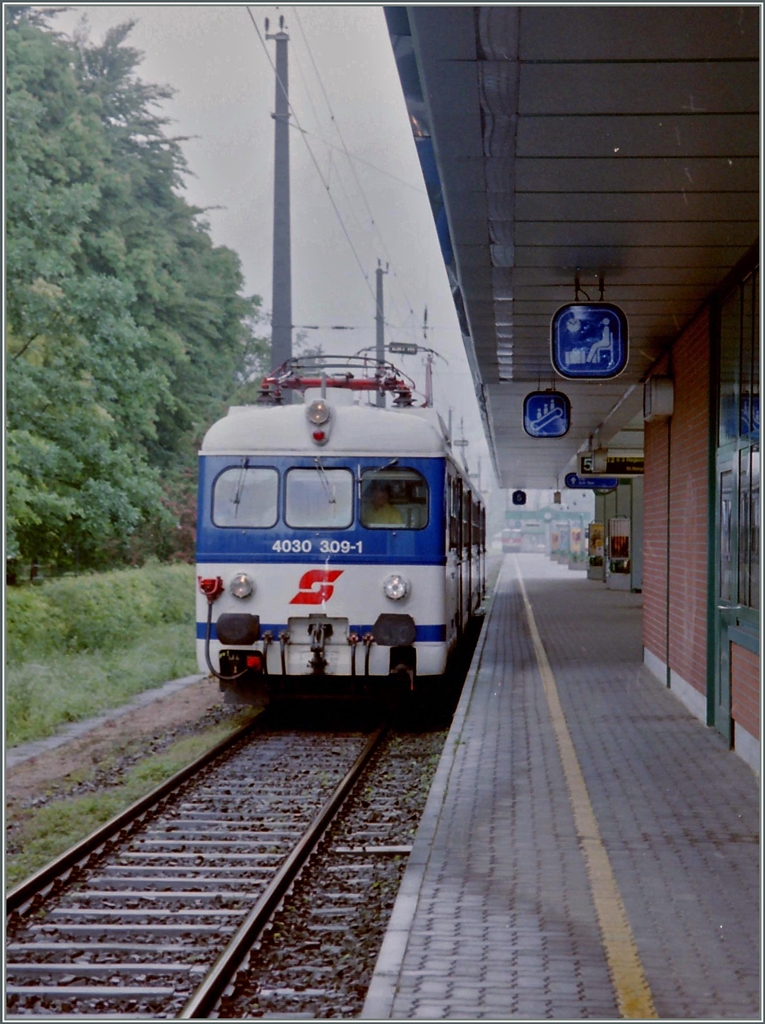 Der ÖBB ET 4030 309-1 in Bregenz.
30. Mai 1995