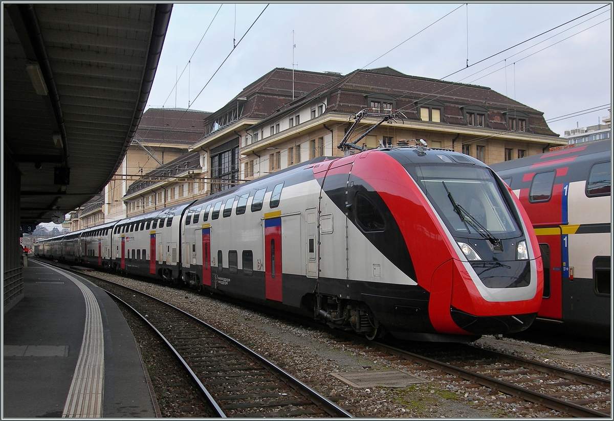 Der SBB RABe 502 (UIC 94 85 0502 203-8 CH-SBB) in Lausanne. 
18. Feb. 2016