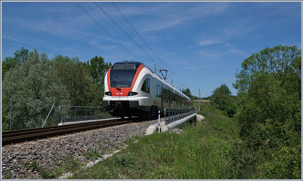 Der SBB RABe 522 209 als RE 18174 Biel/Bienne - Meroux TGV kurz vor seinem Ziel beim �berqueren der 47 Meter langen Bourbeuse Br�cke bei Bourogne. 

1. Juni 2019