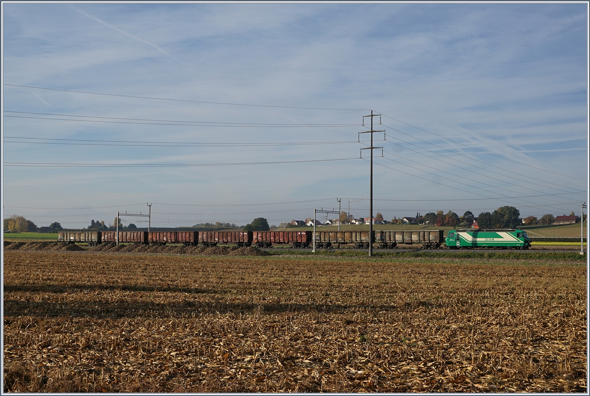 Die BAM Ge 4/4 21 mit leeren Eaos f�r den Zuckerr�benverlad in Chigny. 
17. Okt. 2017