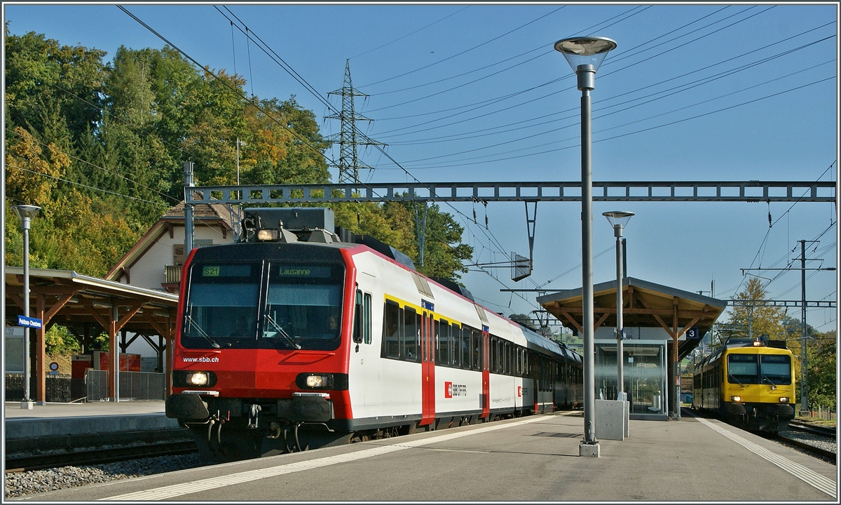 Die S21 vermittelt in Puidoux-Chexbres Anschluss von und nach dem Train des Vignes.
3. Okt. 2011