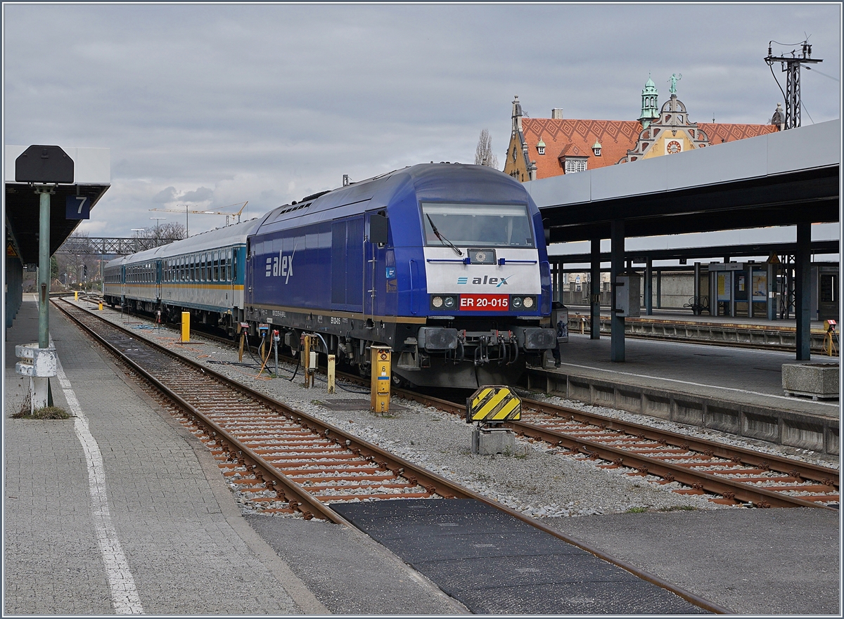 Die Siemens ER 20-015 (V 223 Herkules) hat mit ihrem Alex Lindau Hbf erreicht.

16. März 2019
