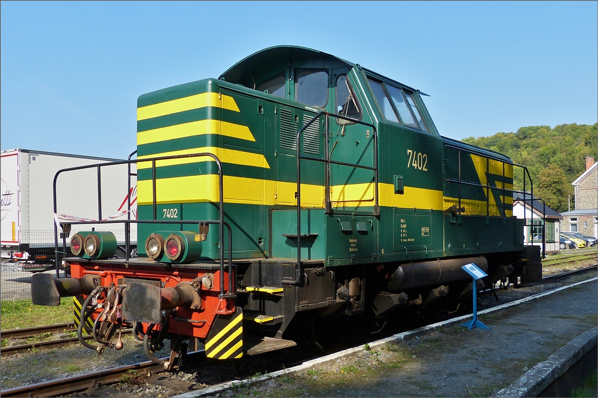 Diesellok 7404 steht im Bahnhofsvorfeld von Spontin zur Besichtigung abgestellt. 19.09.2020
Baujahr 1977, von dieser Lok wurden nur 10 St gebaut, Leistung 550 kW, Gewicht 59 t, max 60 kmh.
